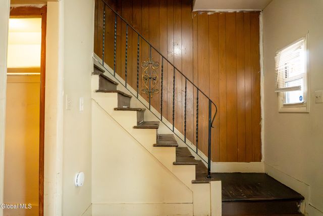 6 Harvard Street, Schenectady, NY 12304