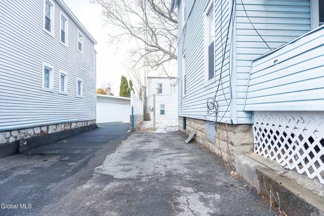 6 Harvard Street, Schenectady, NY 12304