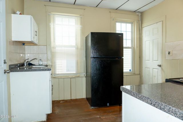 6 Harvard Street, Schenectady, NY 12304