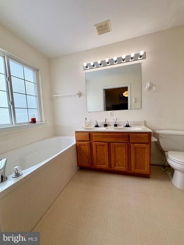 10966 W POINT PL, White Plains, MD 20695