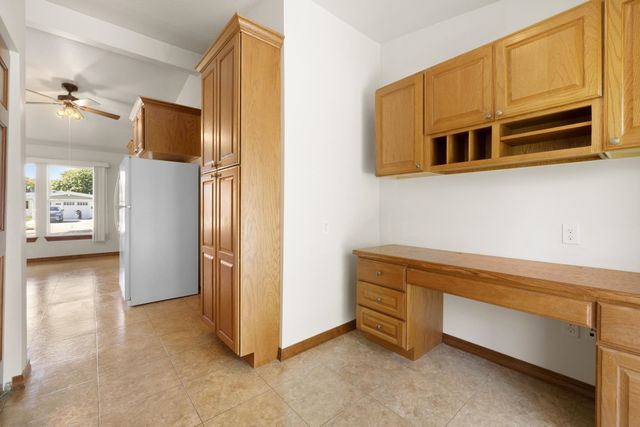109 24TH ST SW, Minot, ND 58701
