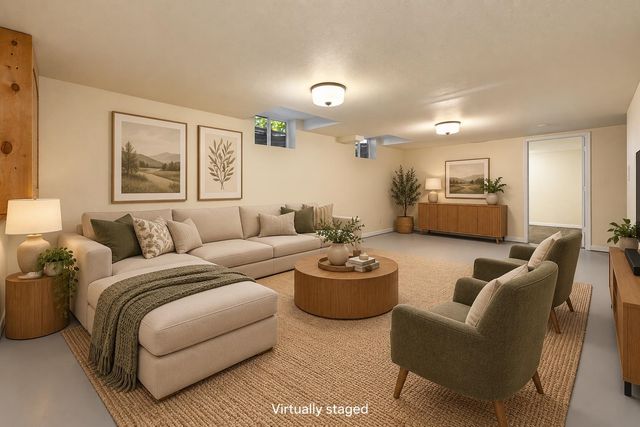 109 24TH ST SW, Minot, ND 58701