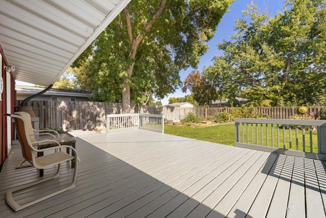 109 24TH ST SW, Minot, ND 58701