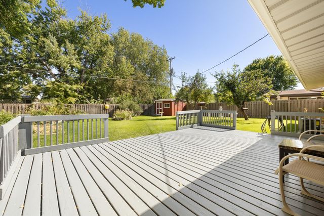 109 24TH ST SW, Minot, ND 58701