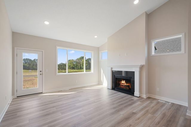 2120 Ridgepointe Drive, Hastings, MN 55033