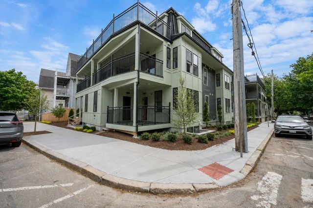 10-3 Corinthian Rd 3, Somerville, MA 02144