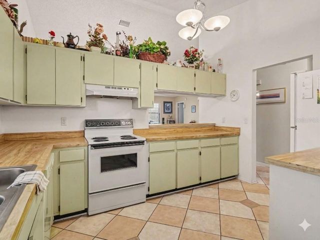 5031 BARRINGTON CIRCLE 601, Sarasota, FL 34234