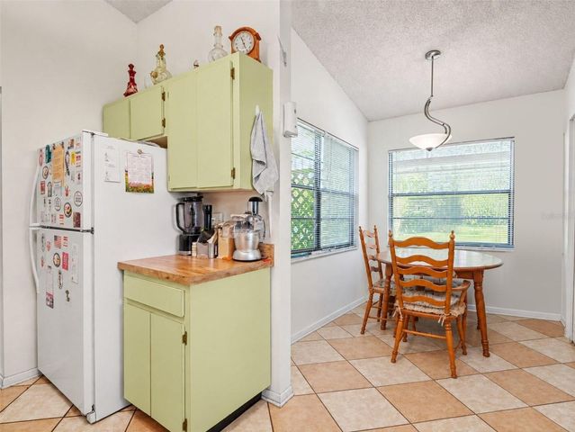 5031 BARRINGTON CIRCLE 601, Sarasota, FL 34234