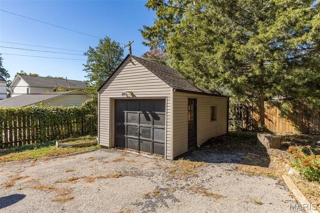 7808 Garden Avenue, Shrewsbury, MO 63119