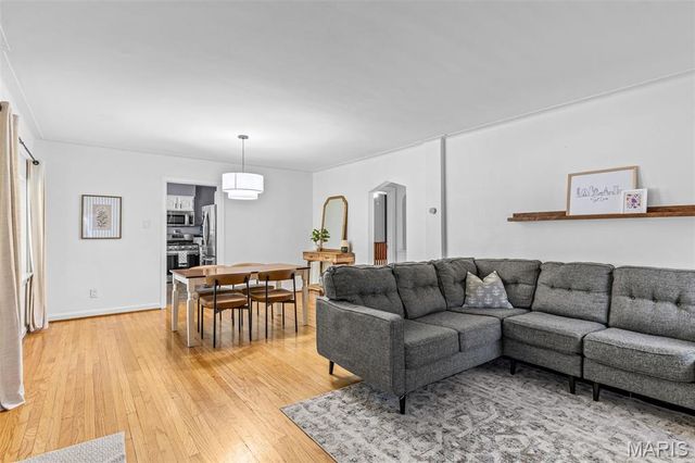 7808 Garden Avenue, Shrewsbury, MO 63119