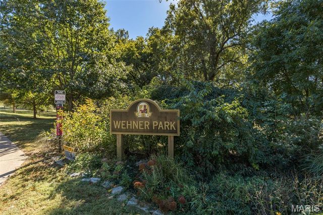 7808 Garden Avenue, Shrewsbury, MO 63119