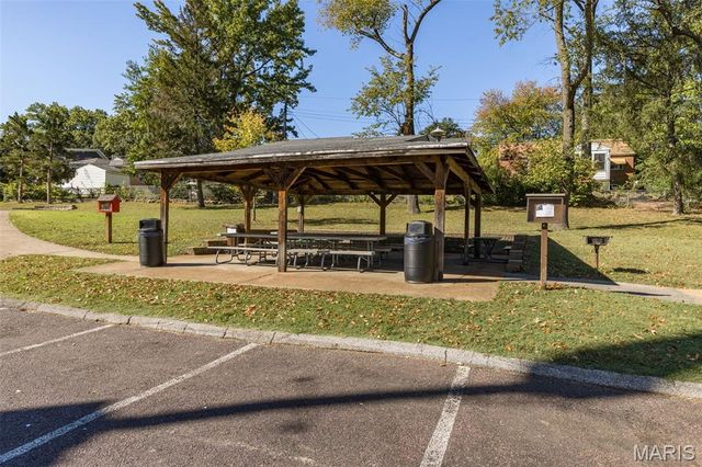 7808 Garden Avenue, Shrewsbury, MO 63119