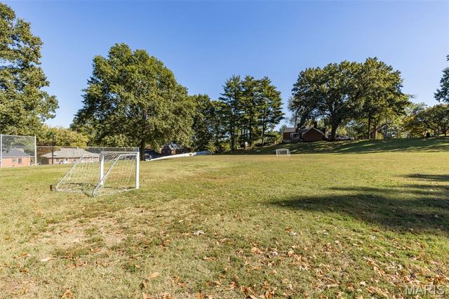 7808 Garden Avenue, Shrewsbury, MO 63119