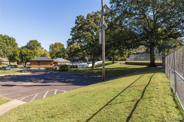 7808 Garden Avenue, Shrewsbury, MO 63119