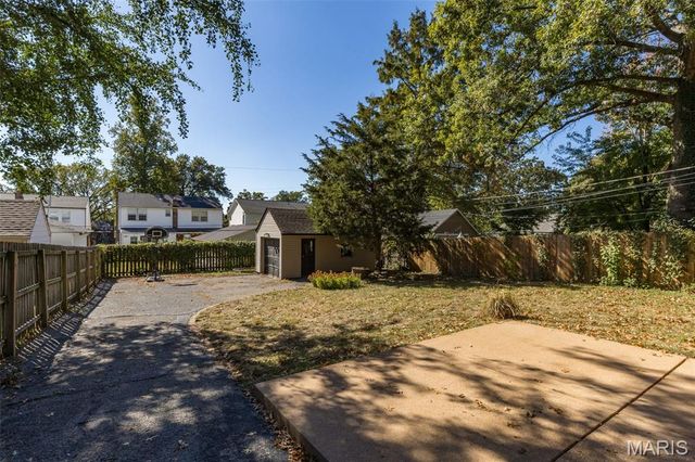 7808 Garden Avenue, Shrewsbury, MO 63119