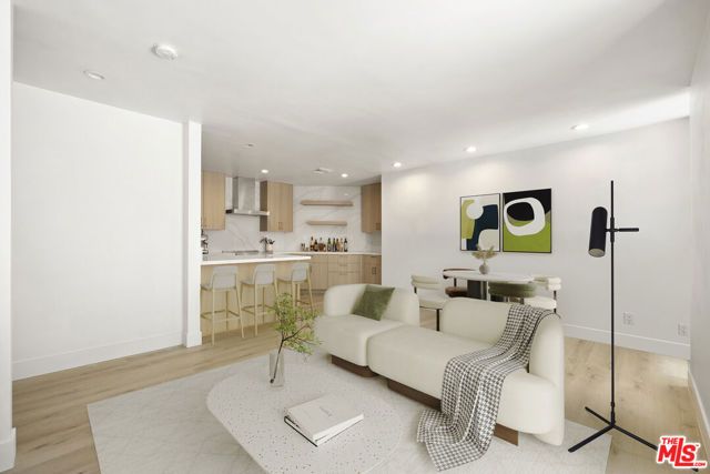 906 N Doheny Drive 304, West Hollywood, CA 90069