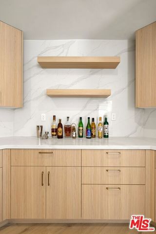 906 N Doheny Drive 304, West Hollywood, CA 90069