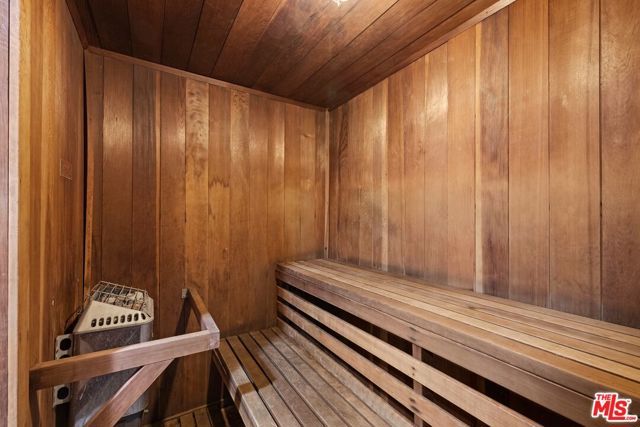 906 N Doheny Drive 304, West Hollywood, CA 90069