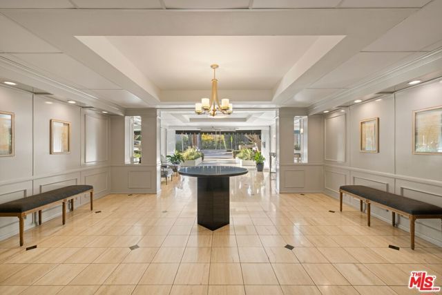 906 N Doheny Drive 304, West Hollywood, CA 90069