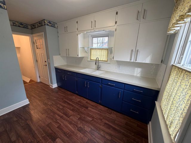 1552 N Woodrow Ct, Wichita, KS 67203