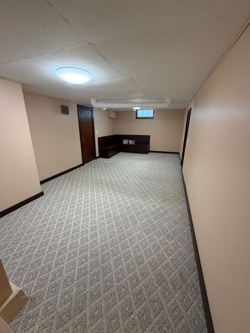 1552 N Woodrow Ct, Wichita, KS 67203