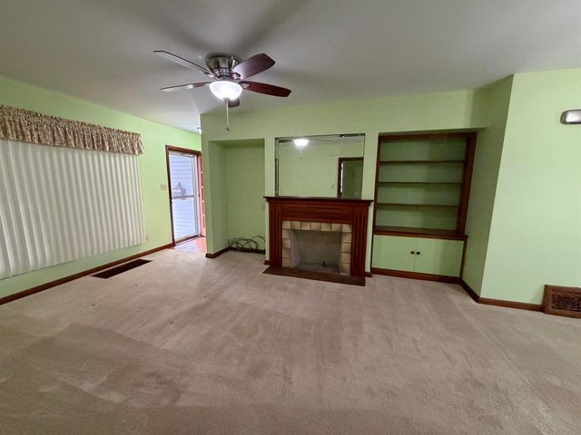 1552 N Woodrow Ct, Wichita, KS 67203