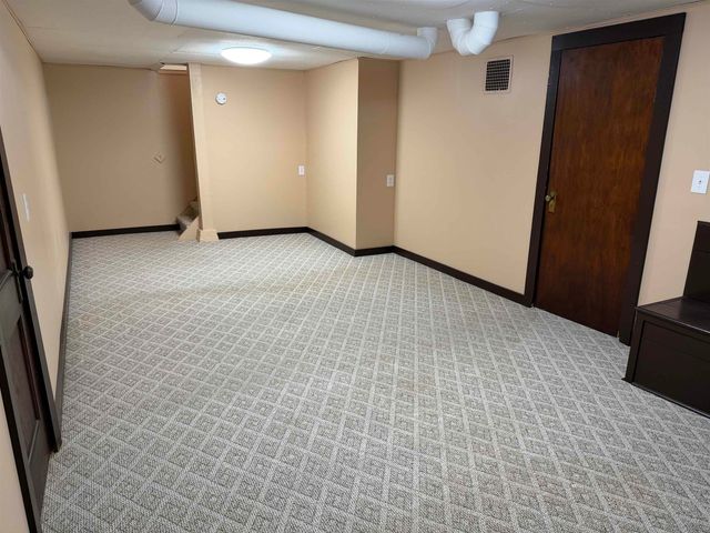 1552 N Woodrow Ct, Wichita, KS 67203