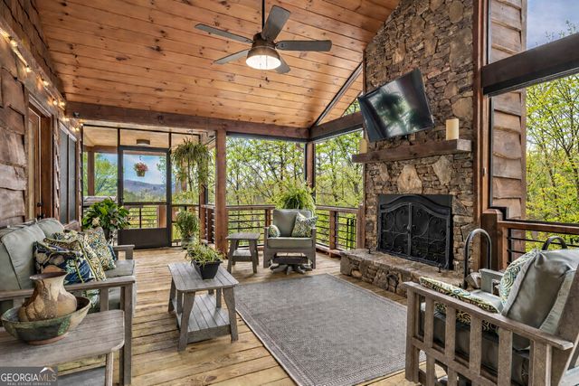 128 Ridge Brook Drive, Morganton, GA 30560