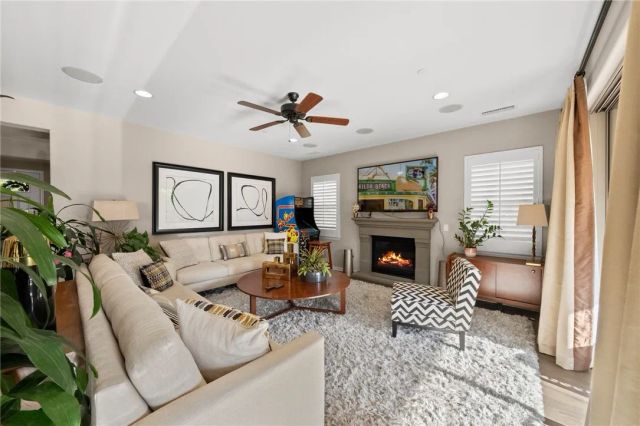 27925 Ladoga, Menifee, CA 92585