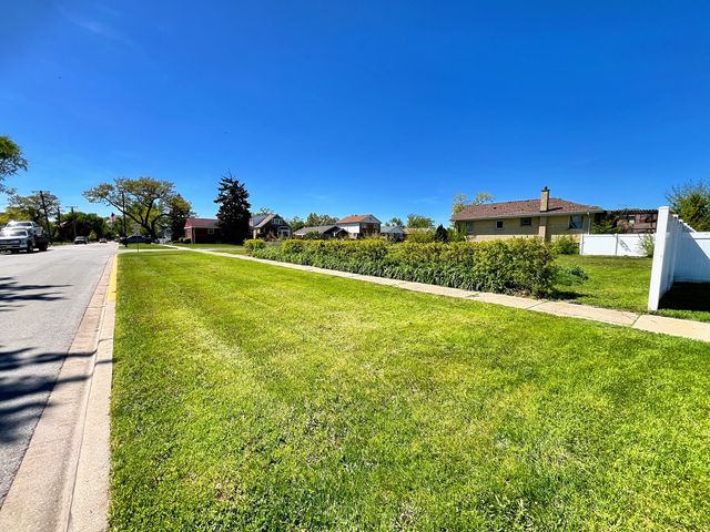 6910 43rd Street, Forest View, IL 60402