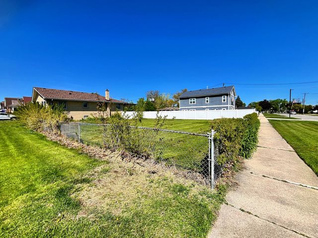 6910 43rd Street, Forest View, IL 60402