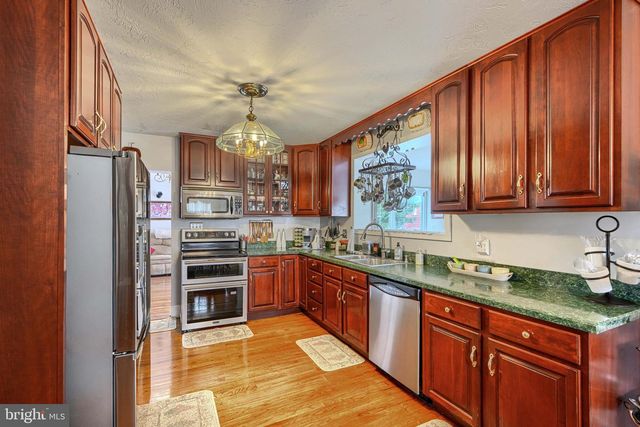 7218 SOLLERS POINT RD, Baltimore, MD 21222