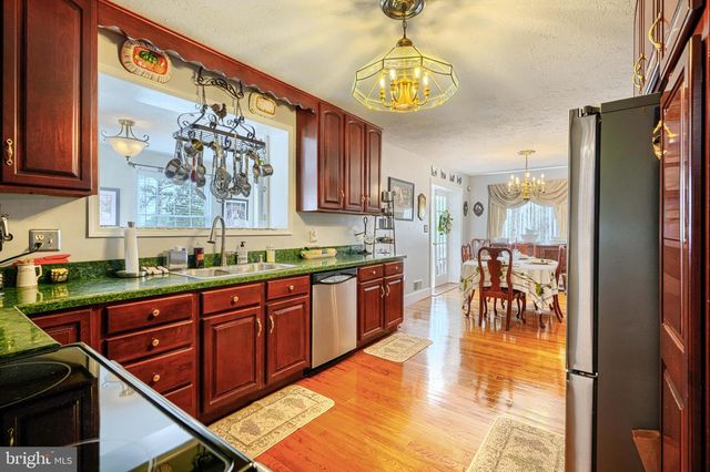 7218 SOLLERS POINT RD, Baltimore, MD 21222