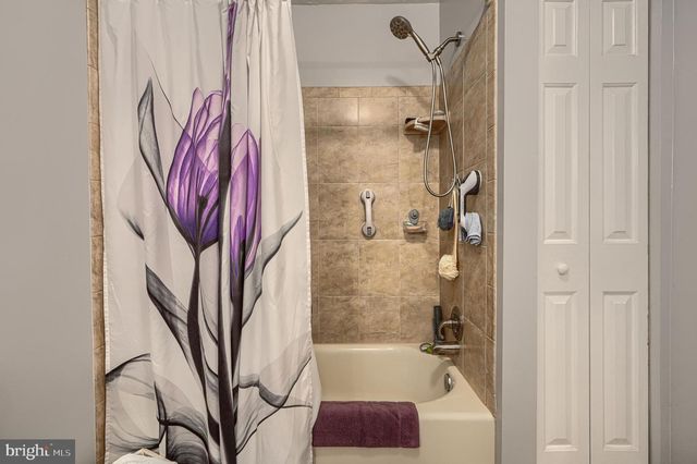 7218 SOLLERS POINT RD, Baltimore, MD 21222