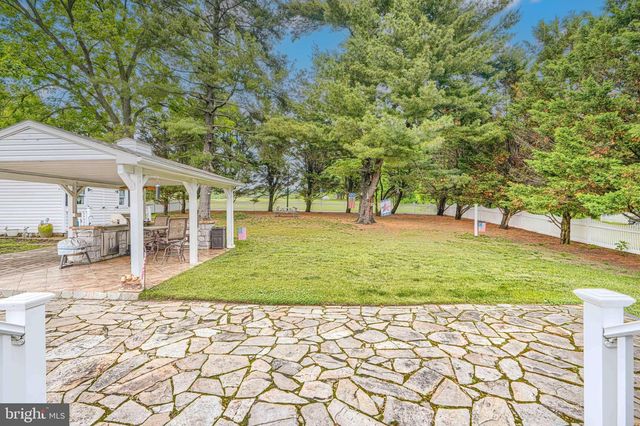 7218 SOLLERS POINT RD, Baltimore, MD 21222