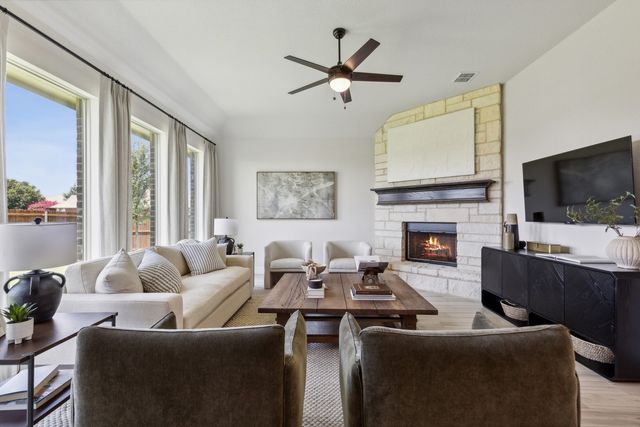 902 Meadow View Drive, Cleburne, TX 76033