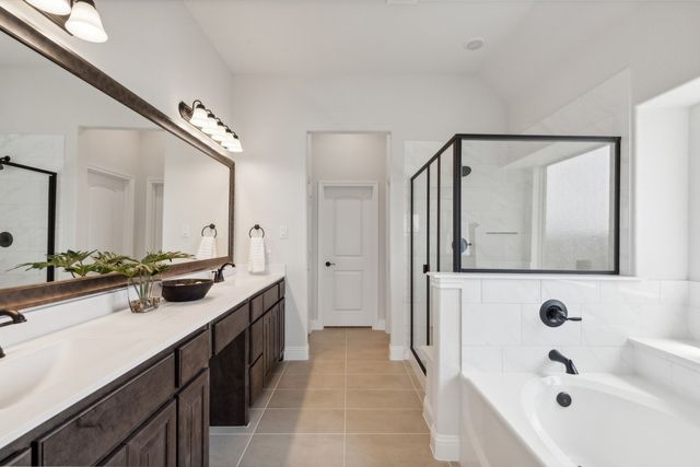 902 Meadow View Drive, Cleburne, TX 76033