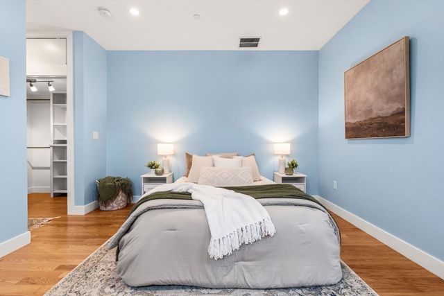 24 Rawson St 6, Boston, MA 02125