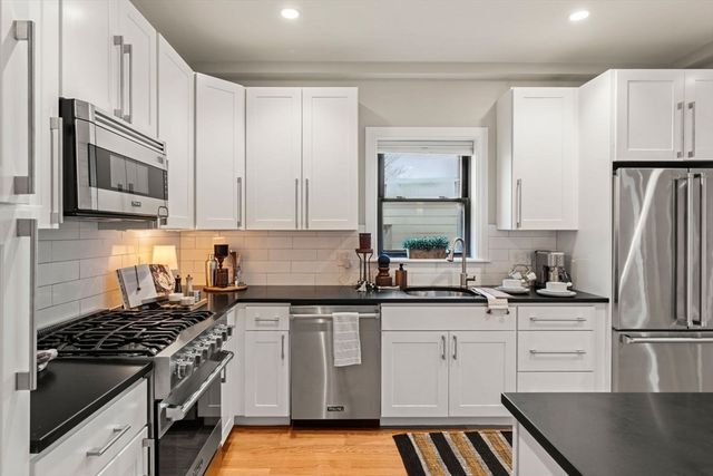 24 Rawson St 6, Boston, MA 02125