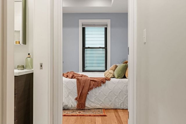 24 Rawson St 6, Boston, MA 02125