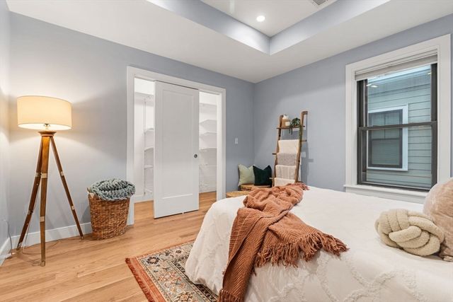 24 Rawson St 6, Boston, MA 02125