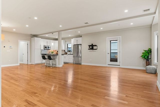 24 Rawson St 6, Boston, MA 02125