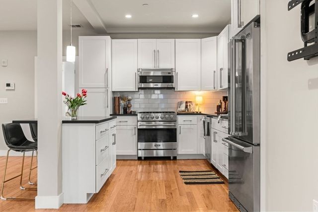 24 Rawson St 6, Boston, MA 02125