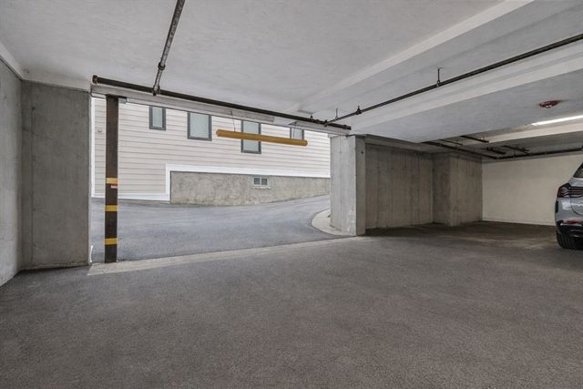 24 Rawson St 6, Boston, MA 02125