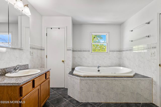 38 Bay Avenue, North Middletown, NJ 07748