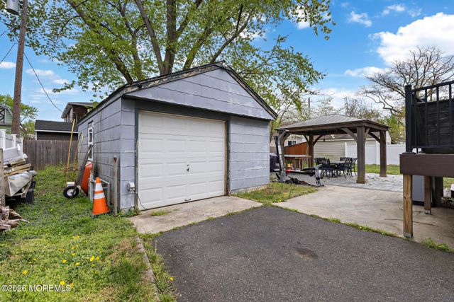 38 Bay Avenue, North Middletown, NJ 07748