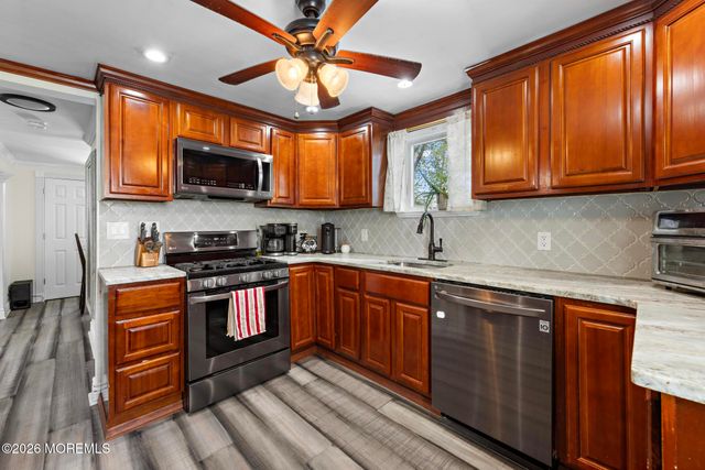 38 Bay Avenue, North Middletown, NJ 07748