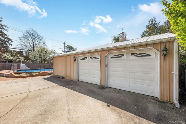 1018 Cottage Place, Baldwin, NY 11510