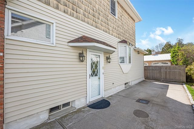1018 Cottage Place, Baldwin, NY 11510