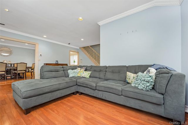 1018 Cottage Place, Baldwin, NY 11510
